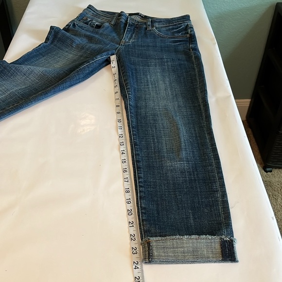 Kut From The Kloth Catherine Crop Straight Leg Mid Rise Size 2 - Picture 7 of 16